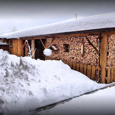 Apartman Yellow Paradise House Káposztafalva