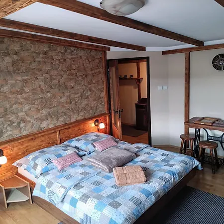 Yellow Paradise House Apartman *