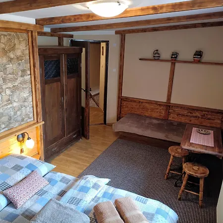 Apartman Yellow Paradise House