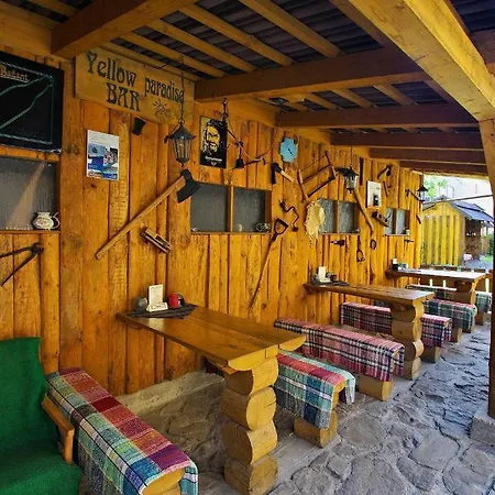 Yellow Paradise House Apartman Káposztafalva