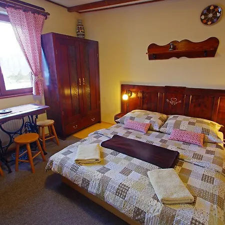 Yellow Paradise House Apartman *