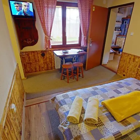Yellow Paradise House Apartment Hrabušice