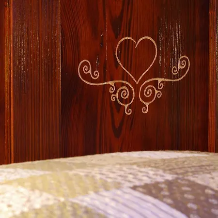 Yellow Paradise House Káposztafalva