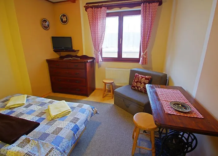 Yellow Paradise House アパート Hrabušice