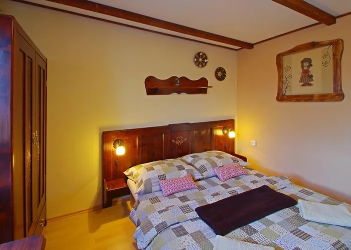 Yellow Paradise House アパート Hrabušice