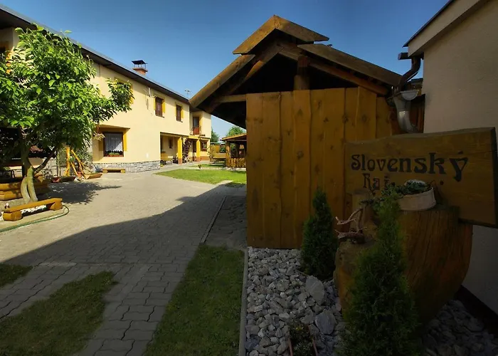 アパート Yellow Paradise House